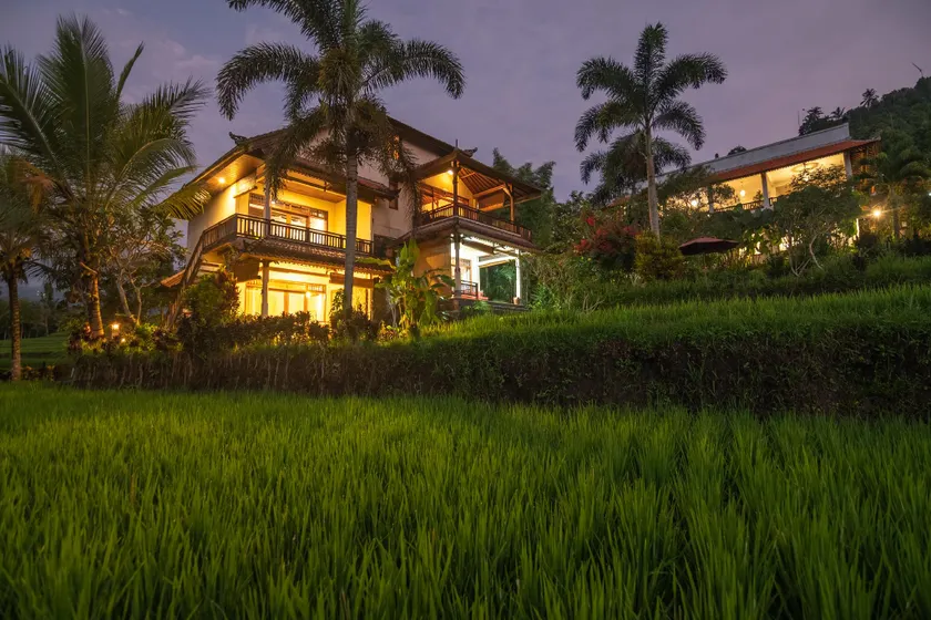 Lesong Hotel and Restaurant - Image 1