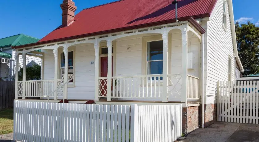 Brampton Cottage - Image 1