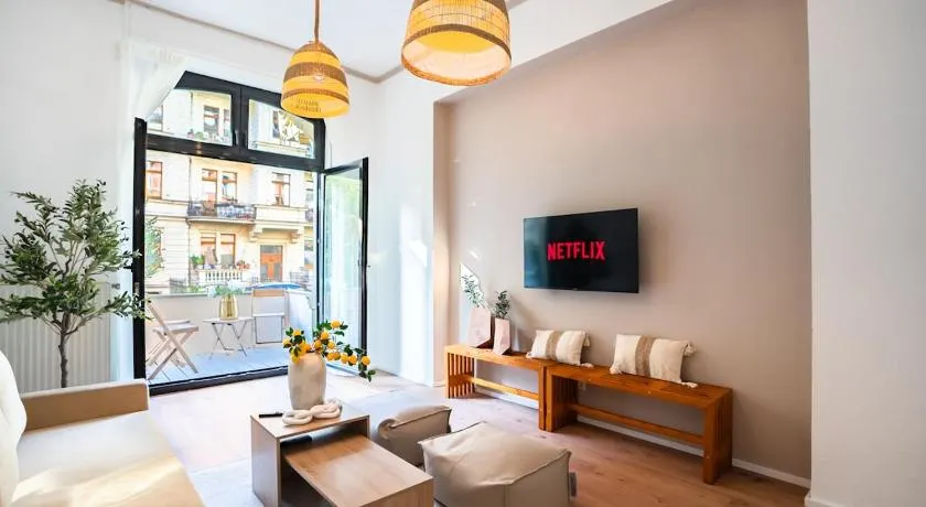 2 BR Apartment - TERRASSE - WIFI - KAFFEE - ZENTRAL - RUHIG - BUSINESS - Image 1