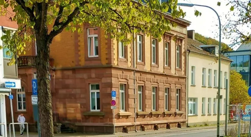 Hotel Stadtvilla Laux - Image 1
