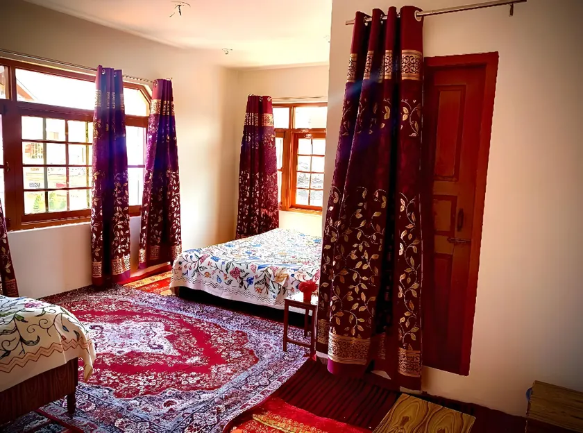 Zaitoon Homestay - Image 1