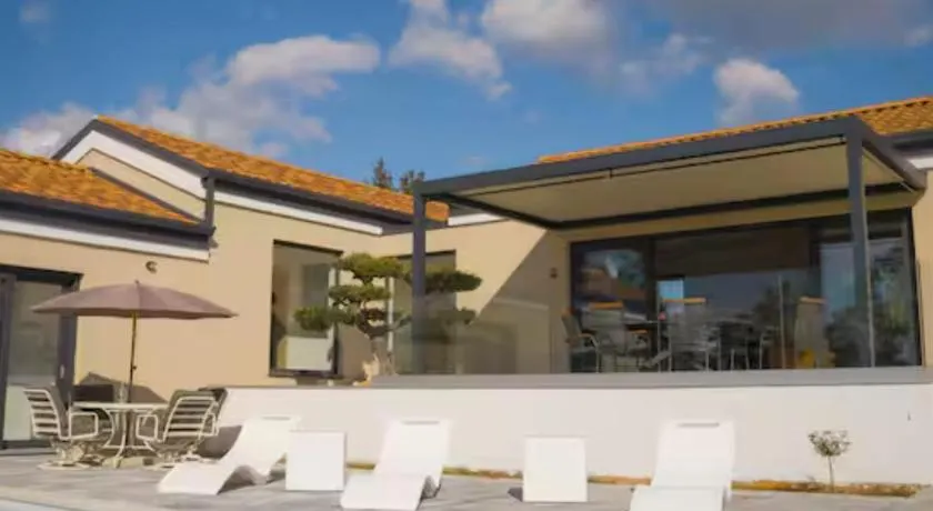 Villa in Paradise with Heated Pool - Image 1
