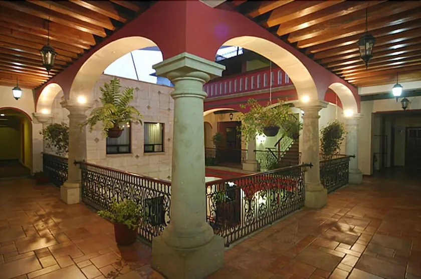 Hotel Cantera Real - Image 1