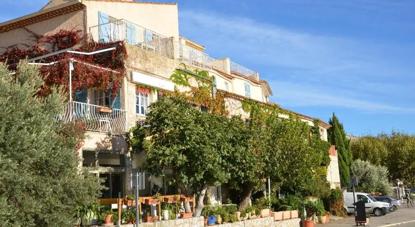 Auberge du Lac - Image 1