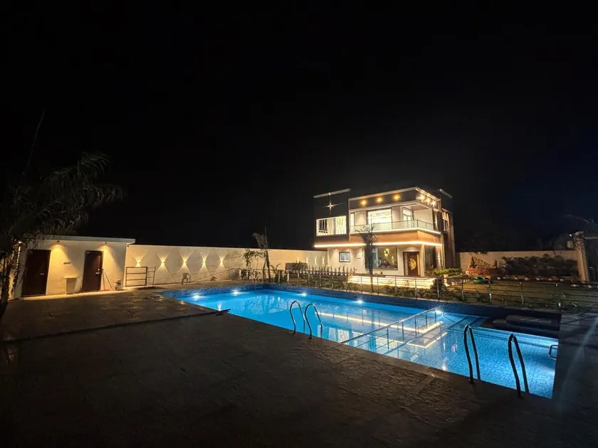 SK Retreat Villa 3BR with Pool & Event Space - Image 1
