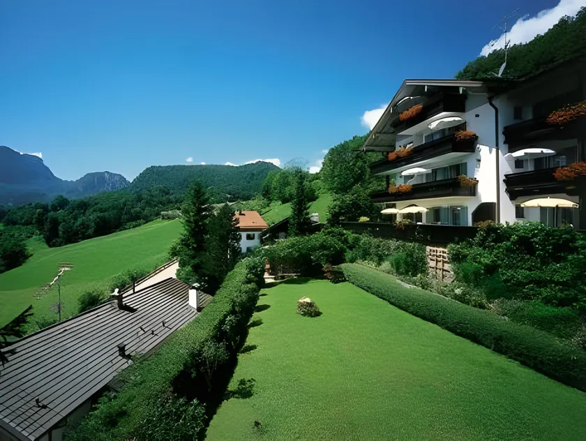 Hotel Restaurant Neu Meran - Image 1