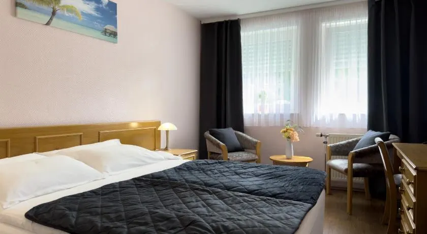 Hotel DenRiKo - Image 1