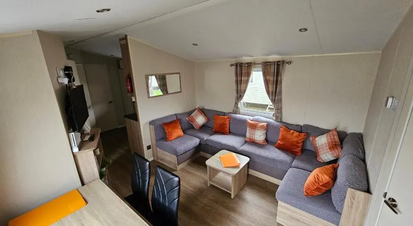 Great Yarmouth 10 Berth KP Holiday Home - NOW with Linen - Image 1