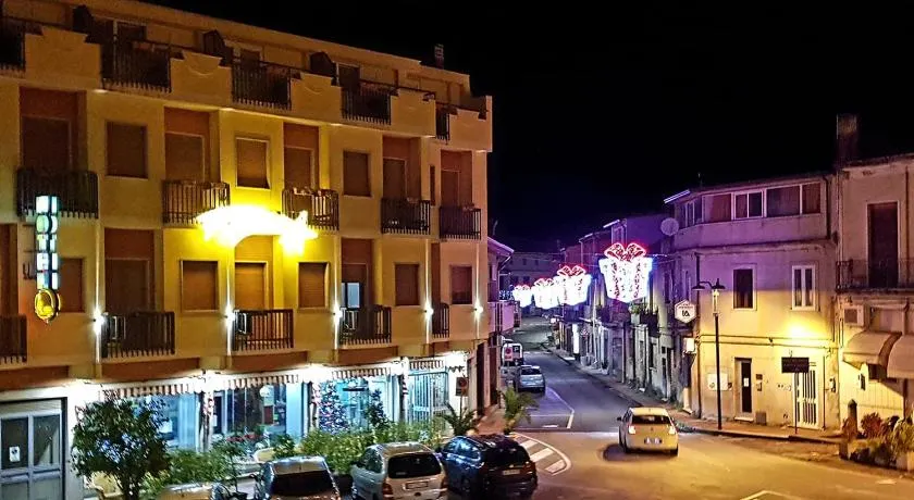 Hotel Ristorante Mommo - Image 1