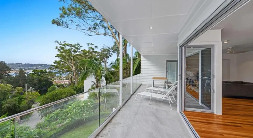 Avoca Chic - Modern Town House - Image 1