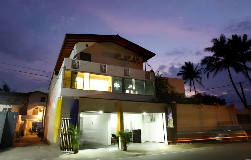 Tharanga Surfing Villa - Image 1