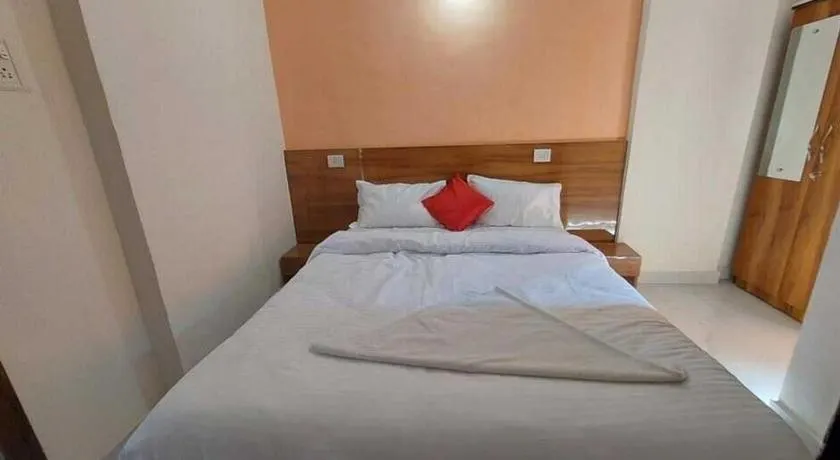 Hotel O Crystal Executive - Image 1