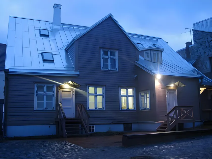 Tampere Maja - Ainola Keskus - Image 1