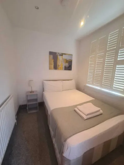 Blyth two bed exec apartment - Image 1