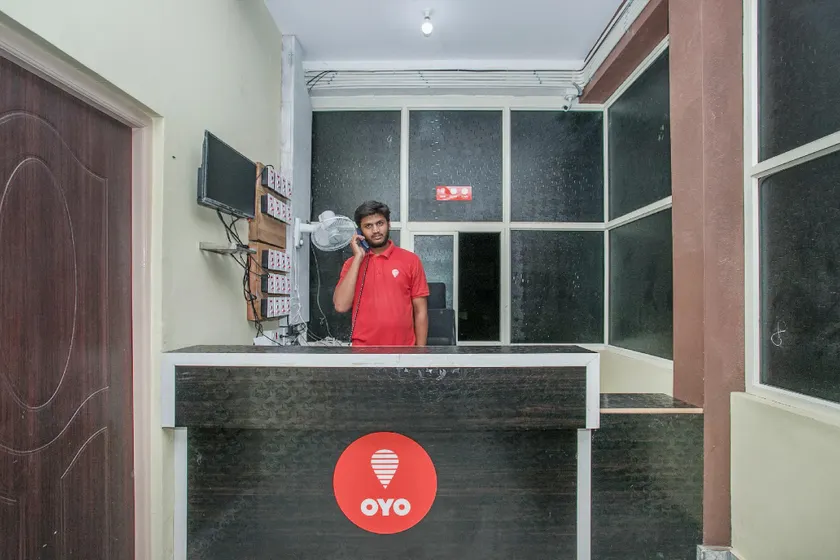 OYO Sri Guru Residency - Image 1