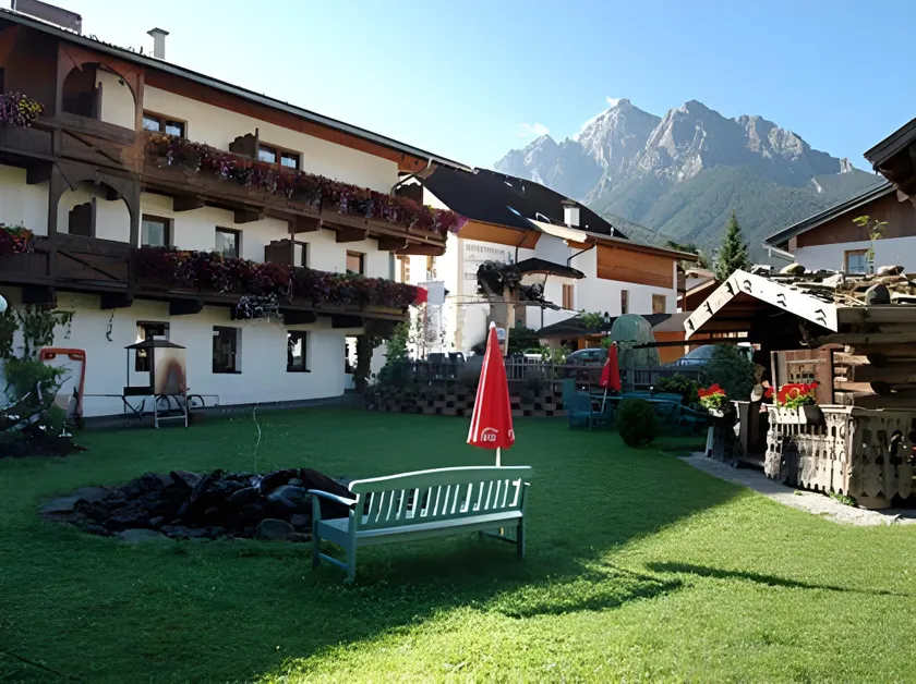 Hotel Alpenstolz - Image 1
