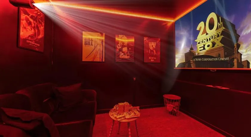 CINEHOUSE - Proche Paris - 5 personnes - Cinéma privé - Image 1