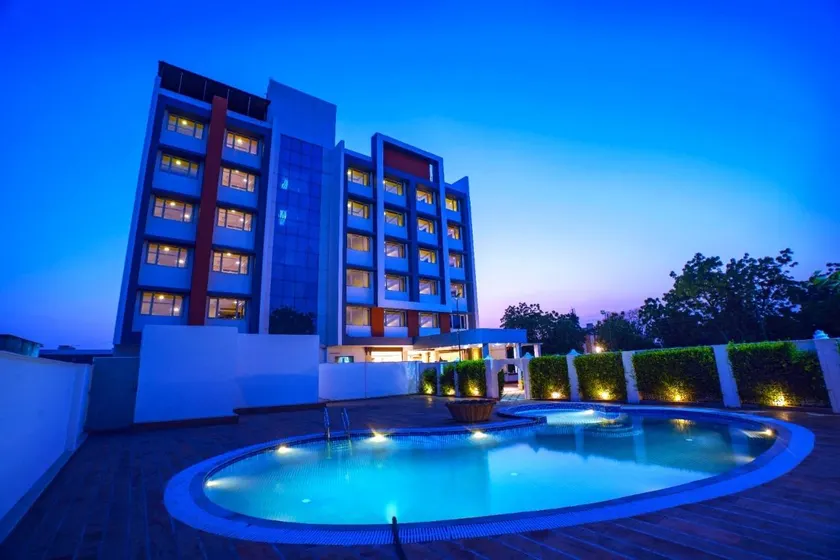Hotel Madhuram Royale - A Unit of SRE Group - Image 1