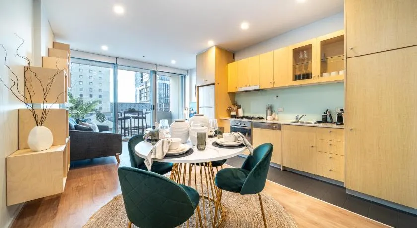 Paradiso on Bent - City Chic near Rundle Mall - Image 1