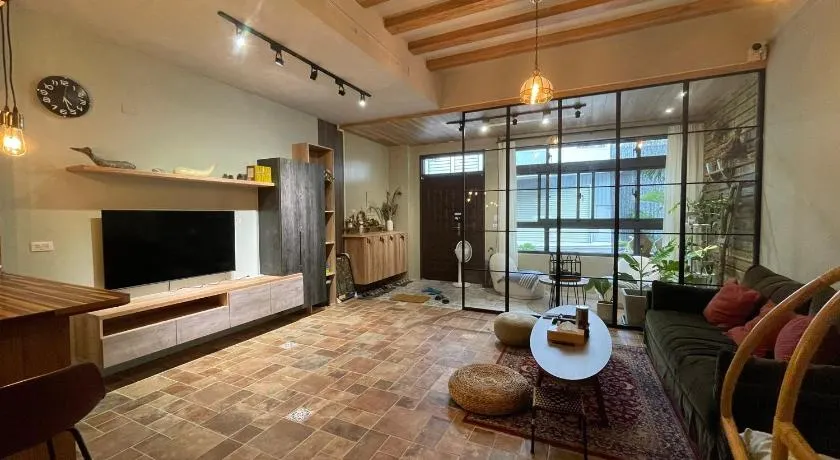 Lily's House - Image 1