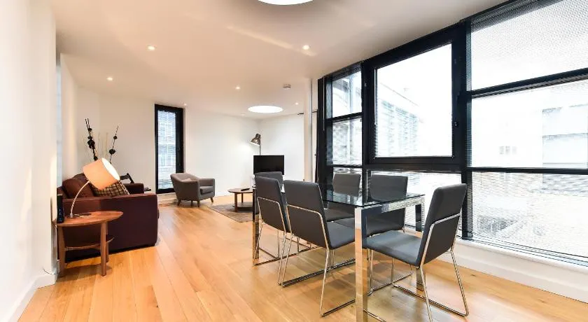 London Bridge Central Apartments - Image 1