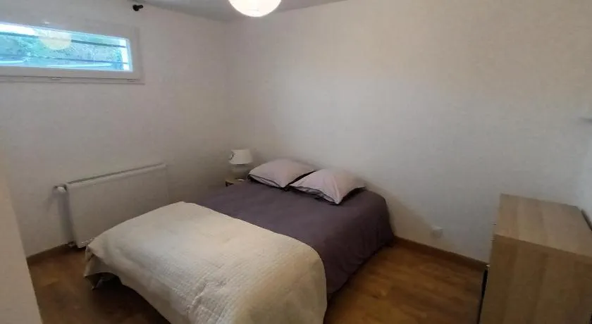Chambre indépendante avec Kitchenette et sdb - Image 1