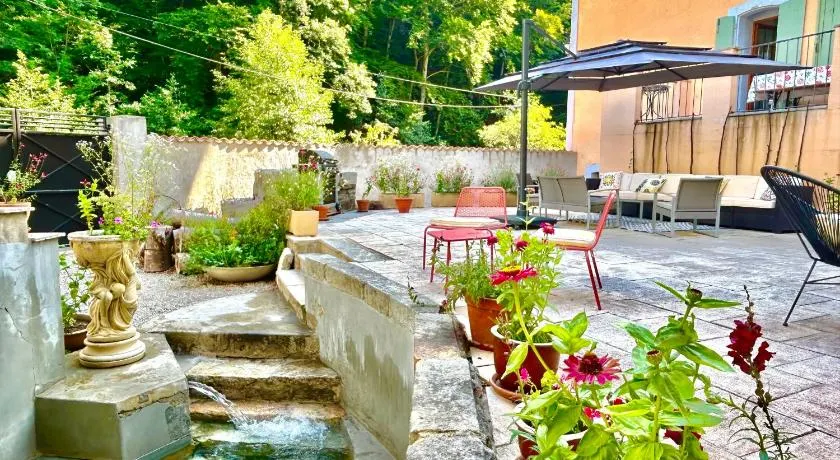 Notre-Dame d'Escouloubre Sources d'eaux chaudes privées et sauna - Image 1