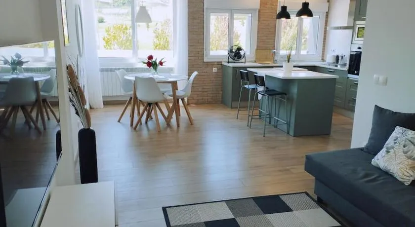 Precioso apartamento en Pamplona junto al centro - Image 1