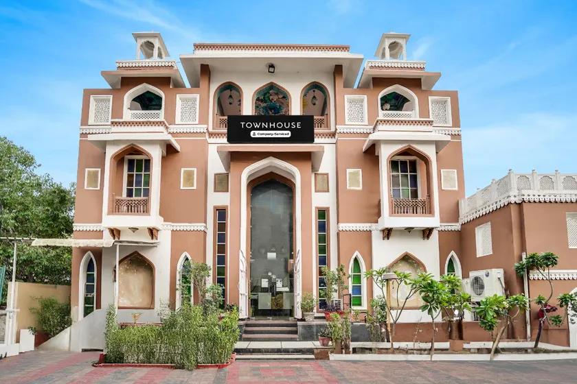 Townhouse Mansarovar Near Metro Station Formerly Dev Villas - Image 1