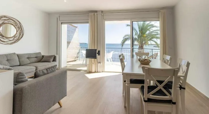 Port de Llançà 29 – Apartamento con vistas al mar - Image 1