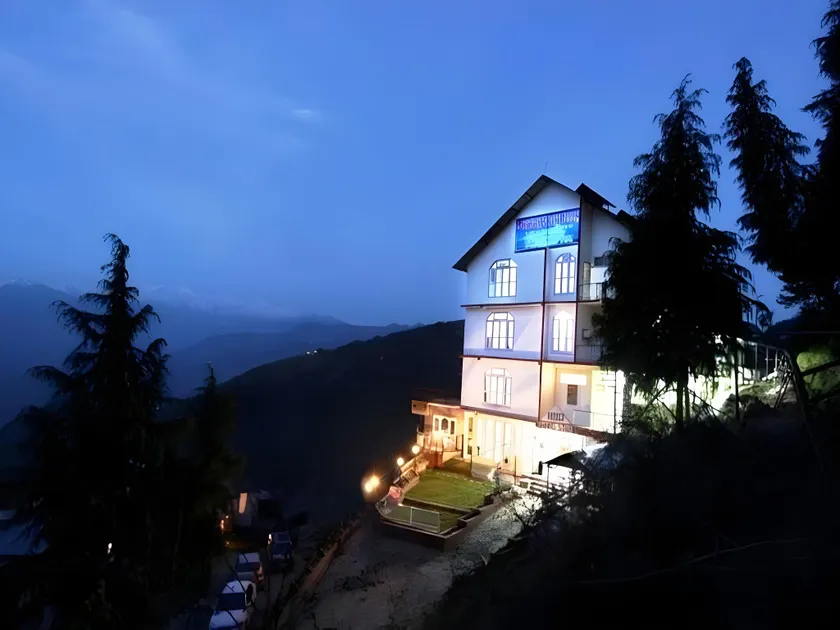 Shining Star Resort - Image 1