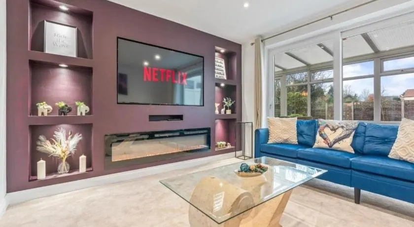 New! Sleeps 6-Free Parking-Long stays-Contractors - Image 1