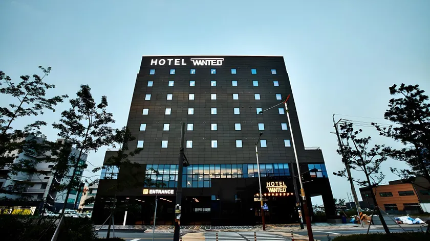 Hotel Wanted - Image 1