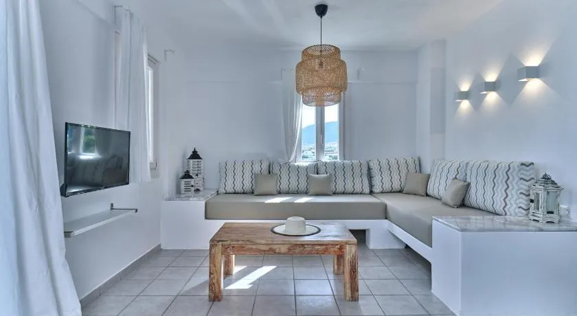 Ilios Home, walking distance from Logaras sandy beach, Paros - Image 1
