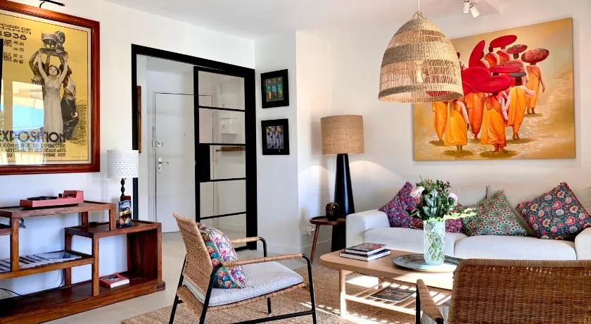 Luxury Apartment St-Tropez/ 10mn walk to center. - Image 1