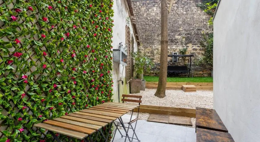 Rare! private garden in Paris, close to Sacre Coeur Basilica! - Image 1