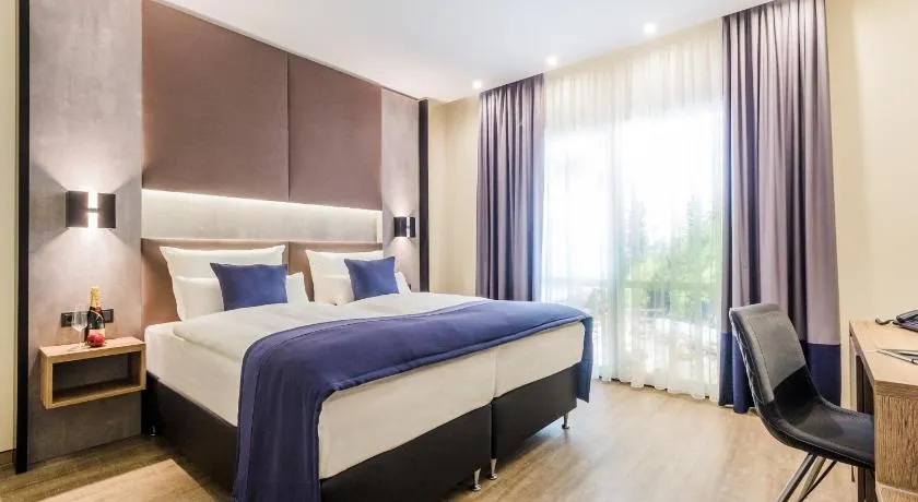 SKY Hotel Cloppenburg - Image 1
