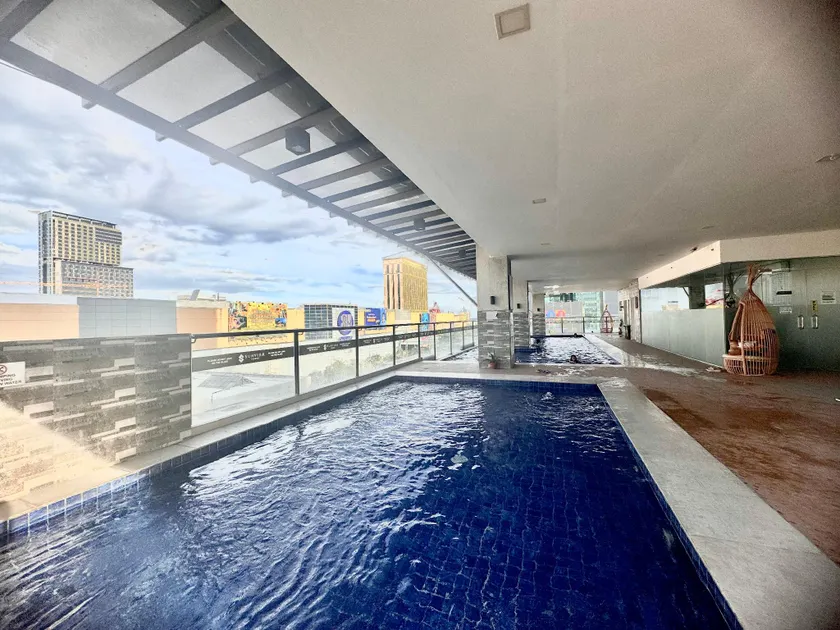 Luxanos Condo Place- Sunvida Tower - Image 1