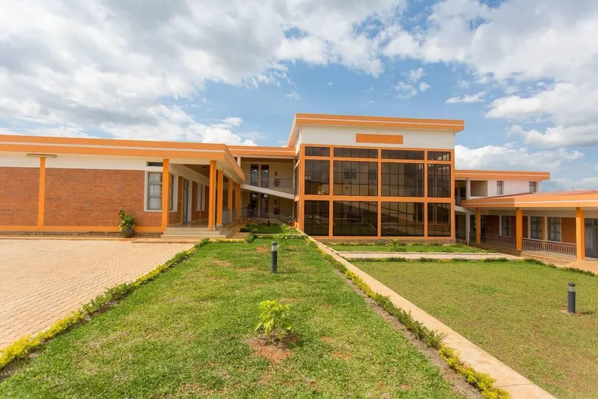 Cenetra Hotel - Image 1