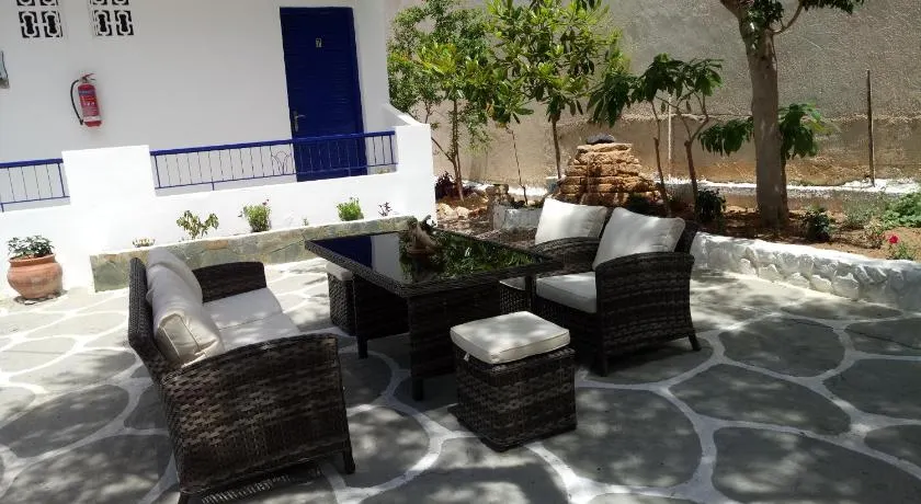 Hotel Poulakis - Image 1
