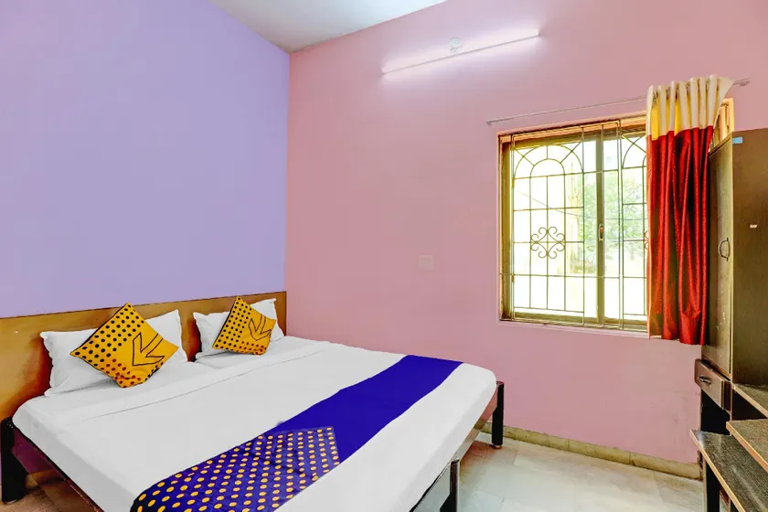 SPOT ON 78529 Rr Guest House - Image 1