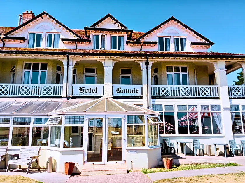 Bonair Hotel - Image 1
