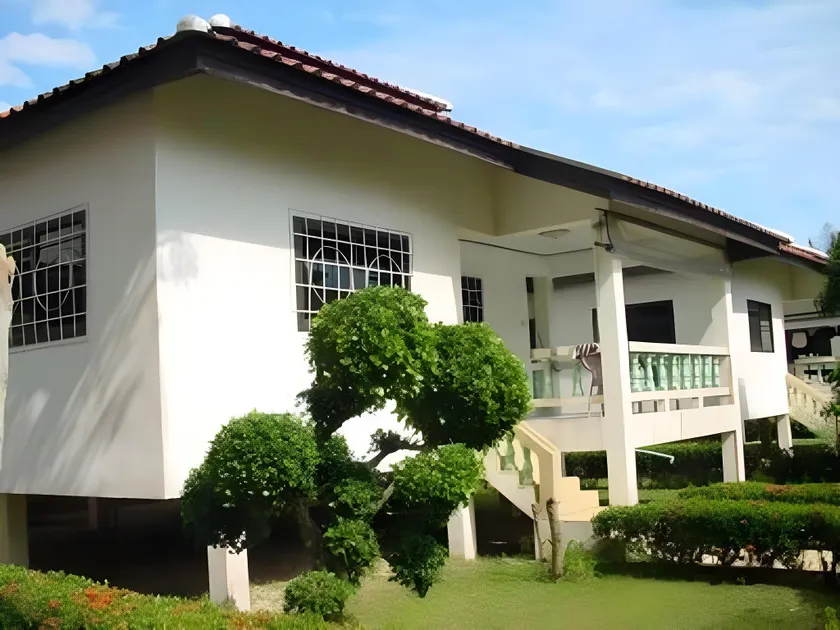 Sunrise Beach Villa - Image 1