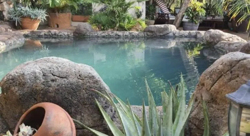 Canyon guest villa - Image 1