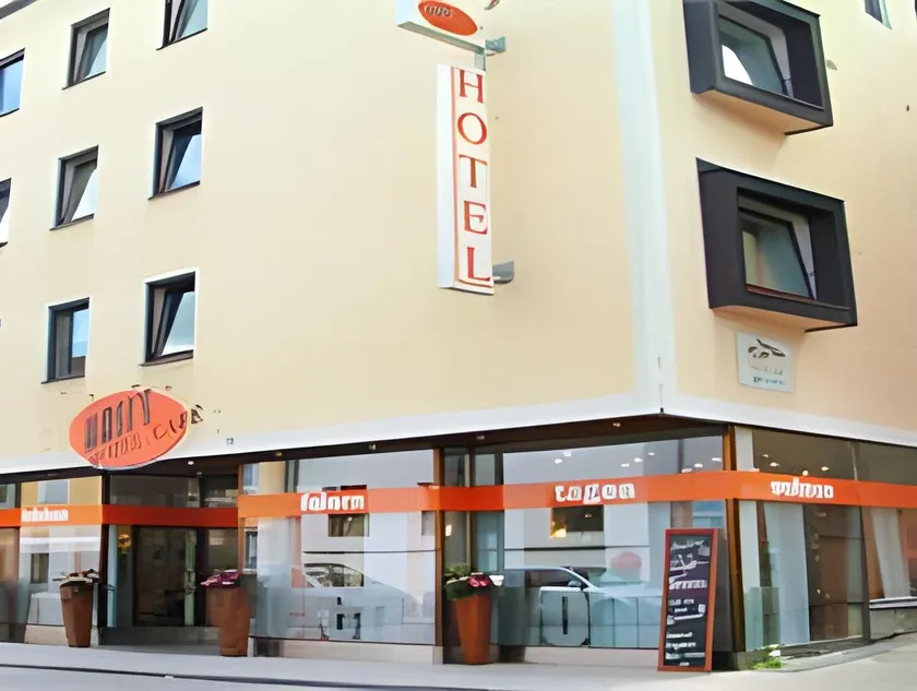 Hasi's Hotel - Image 1