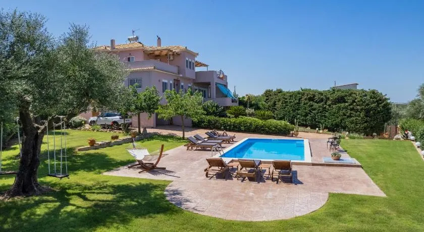 NV Luxury Villa - Image 1