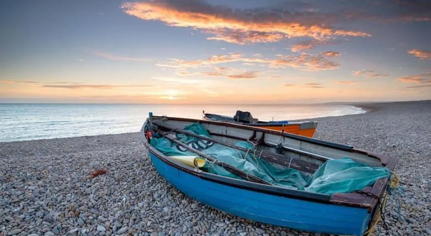 Luxurious Beach House Chesil Beach. Sleeps 6 - Image 1
