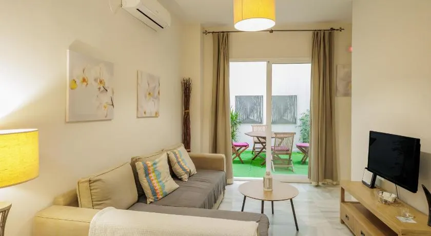 Charmant appartement de vacances avec terrasse | Proche Porte de la Macarena - Image 1