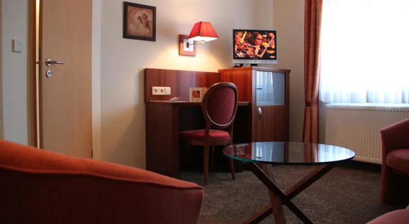 Buskes Hotel Steinförde - Image 1