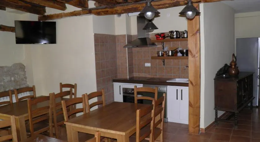 Apartamentos Turísticos Peñafiel - Image 1